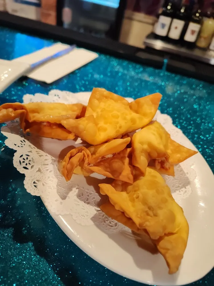 Chicken Finger & Crab Rangoon